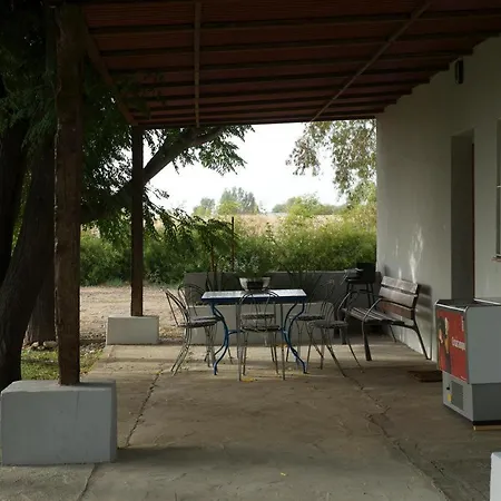 Preciosa Y Confortable Con Piscina Y Chimenea